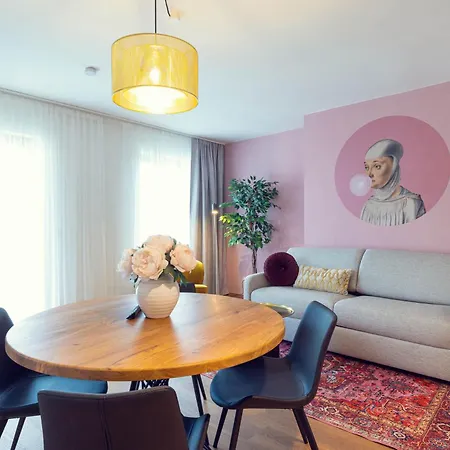 Leonart Living 53 Apartment
