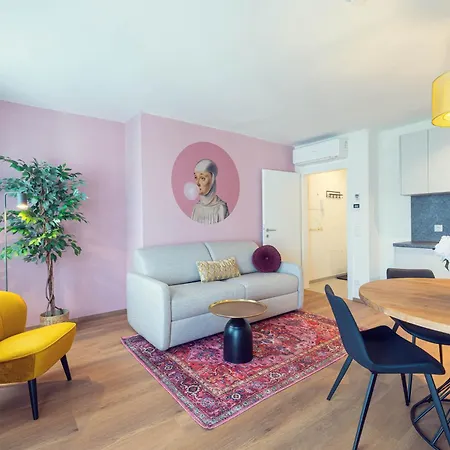 Leonart Living 53 Apartment